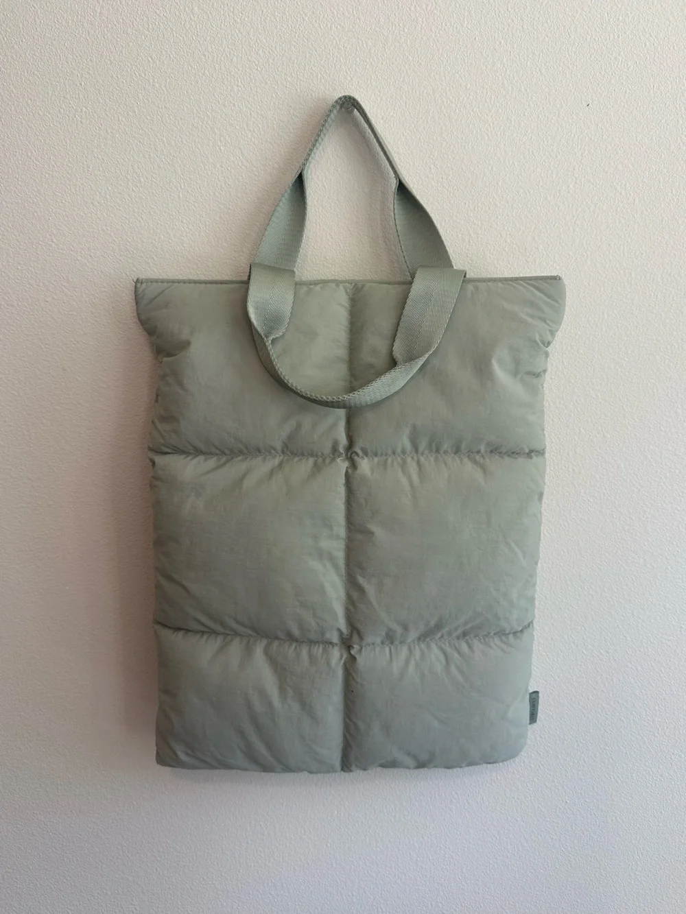 Comfyable Puffy Laptop Sleeve Padded Quilted Carrying Case Bag - Sage Green